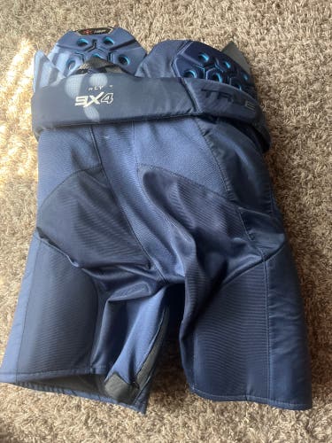 Men's Junior Medium True Catalyst 9x4 Hockey Pants (Used)