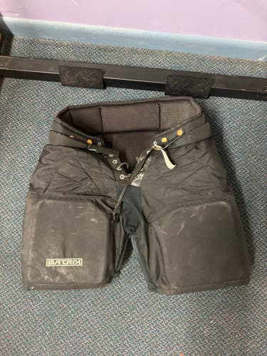 Senior Medium/Large Simmons Matrix Hockey Goalie Pants (Used)