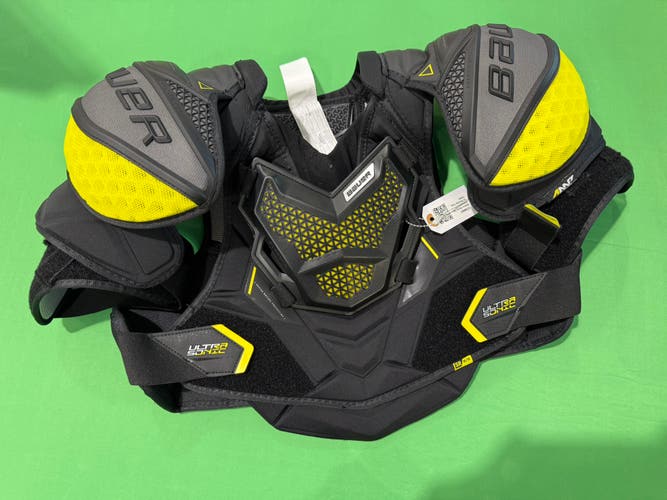 Medium Senior Bauer Supreme Ultrasonic Shoulder Pads (Used)