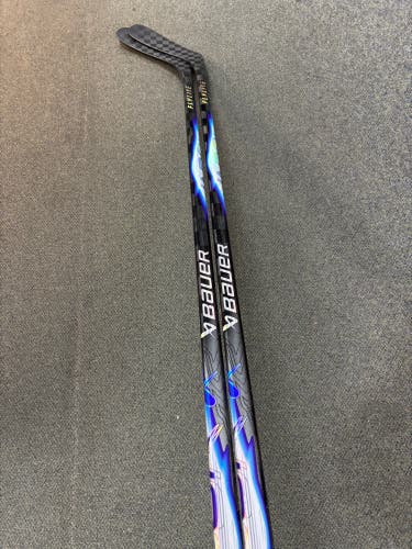 Senior Bauer Vapor Flylite Left Hand Hockey Stick P92 77 Flex (2-Pack)