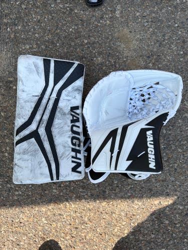 Senior Vaughn SLR4 Pro Goalie Glove w/ V10 Blocker | Full Right