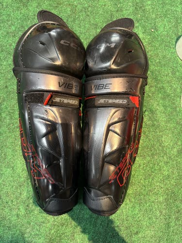 Junior CCM JetSpeed Vibe Shin Pads 12" (Used)