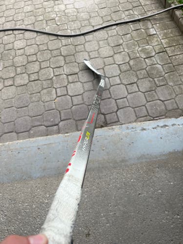 Senior Bauer Vapor Hyperlite Left Hand Hockey Stick 87 Flex (Used)