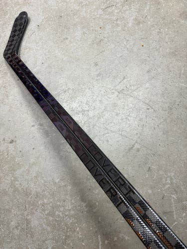 2 Pack 100 Flex P92 Senior Warrior Covert QR6 Pro Right Hand Hockey Stick (New) Pro Stock