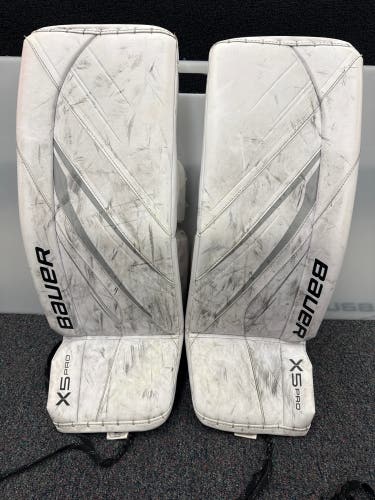 White Bauer Vapor X5 Pro Goalie Leg Pads (Used) | Intermediate Medium (31+)