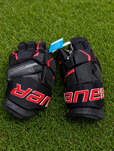Bauer Supreme Mach Gloves 14" (New)