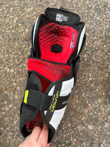 Intermediate Bauer Shift Pro Shin Pads 13" (Used)