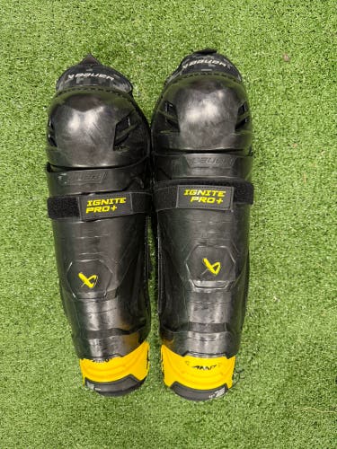 Bauer Supreme Ignite Pro+ Shin Pads | 12" Junior