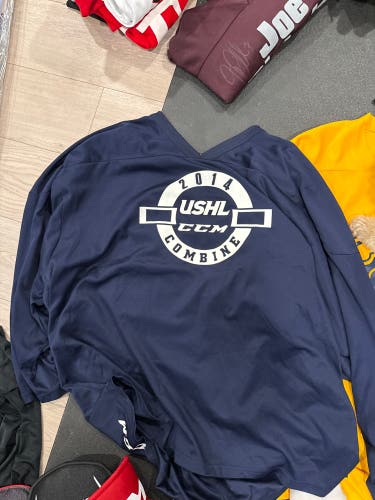 Blue XL Men's CCM Jersey (Used)