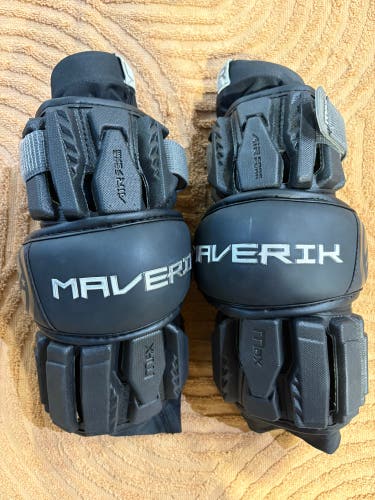 Black Maverik Max Arm Pads | XL (Used)