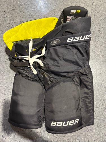 Black Intermediate Medium Bauer Supreme 3S Hockey Pants (Used)