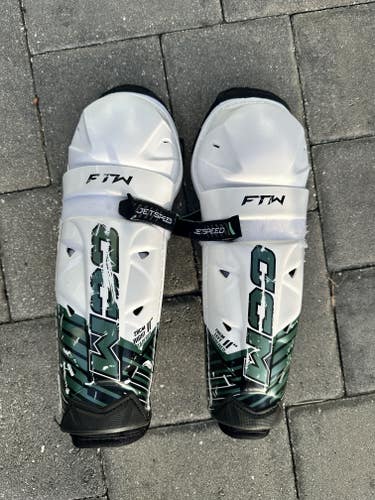 Junior CCM JetSpeed FTW 11" Junior Shin Pads (Used)