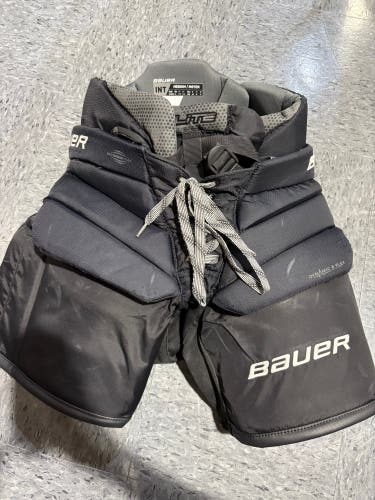 Black Intermediate Medium Bauer Elite Hockey Goalie Pants (Used)