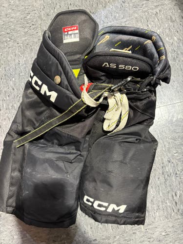 Black Junior Large CCM Tacks AS 580 Hockey Pants (Used)