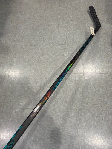 Senior Bauer Twitch Hockey Stick Left Hand P88 65 Flex (Used)