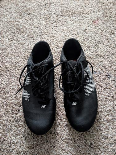 Men's Size M 11.0 (W 12.0) New Balance Low Top Turf Cleats (Used)