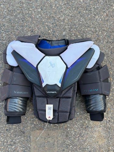 Intermediate Large/Extra Large Bauer Vapor Flylite Goalie Chest Protector (Used)