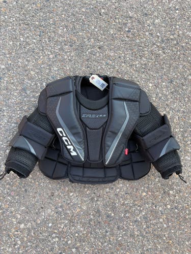 Junior Large/Extra Large CCM Extreme Flex E6.5 Goalie Chest Protector (Used)