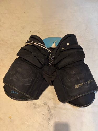Senior XL Bauer Reactor 9000 Hockey Goalie Pants (Used)