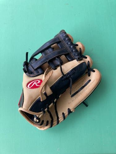 Black Rawlings Gold Glove Elite RH Infield Baseball Glove 11.75" (Used)