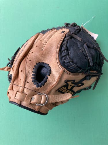 Brown Mizuno Prospect RH Catcher's Baseball Glove 31" (Used)