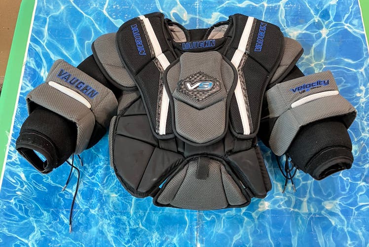 Intermediate Medium Vaughn Velocity V9 Goalie Chest Protector (Used)