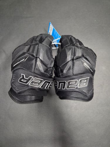 Brand New Bauer Supreme Fuse 14" Black Gloves