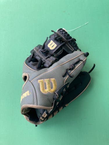 Gray Wilson A2000 RH Infield Baseball Glove 11.5" (Used)