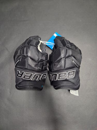Brand New Bauer Supreme Fuse 13" Black Gloves