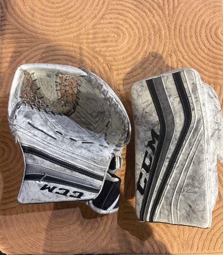 Intermediate CCM Premier R1.9 Goalie Glove & Blocker Set Regular (Used)