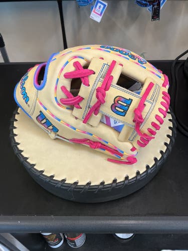 Wilson A2000 1786 RH Infield Baseball Glove 11.5" LTM Autism Speaks (New)