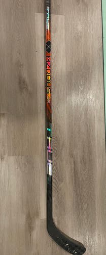 Senior True HZRDUS 9x Right Handed Hockey Stick TC2.5 85 Flex (Used)