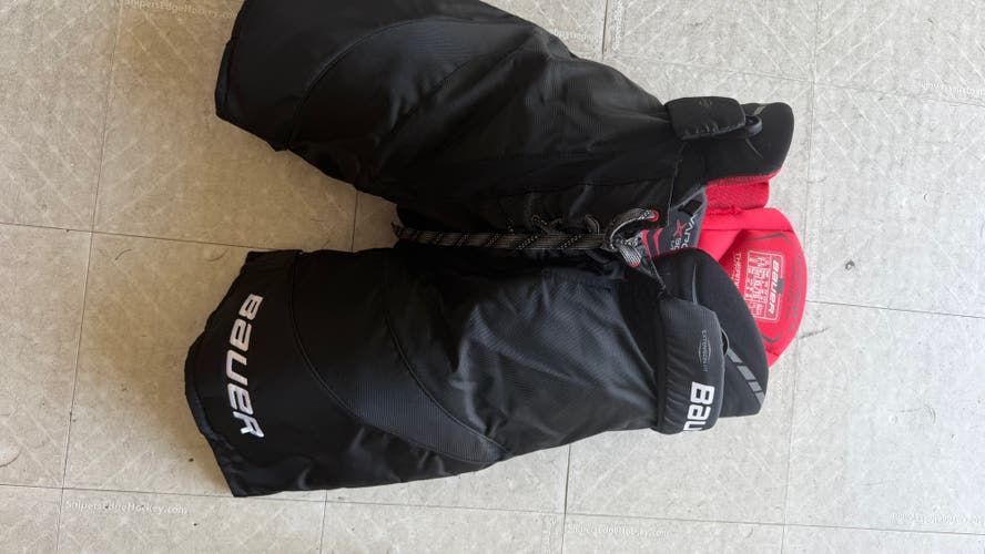 Men's Senior XL Bauer Vapor X900 Lite Hockey Pants (Used)