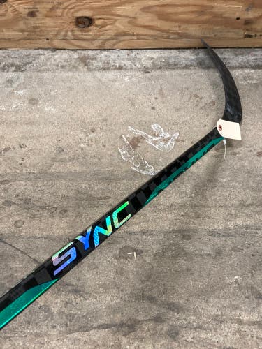 Senior Bauer Nexus Sync Hockey Stick Right Handed 95 Flex Pro Stock (Used)