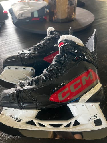 2023 CCM JetSpeed FT680 Hockey Skates 6 (Used)