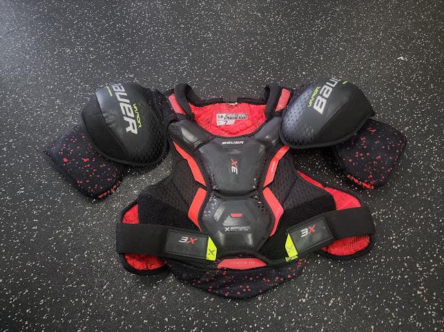 Used Bauer VAPOR 3X Senior Shoulder Pads MD 11849-S000043223