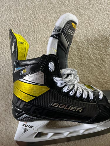 Black/Yellow 2020 Bauer Supreme 3S Hockey Skates Extra Wide Width 10 (Used)