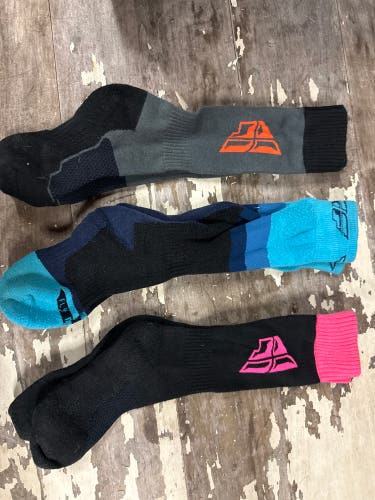 Black Boys Small / Medium Fly Racing Socks (Used)