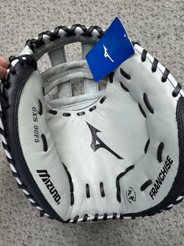 Mizuno Franchise RH Softball Glove 34" (New)