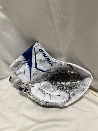 Pro Return Bauer FlyLite Regular Pro Stock Glove(Used)