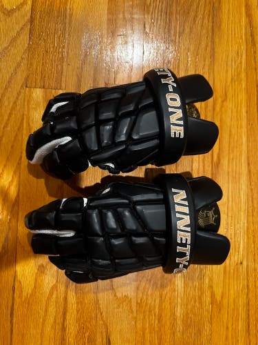 Brine Clutch Lacrosse Gloves (New)