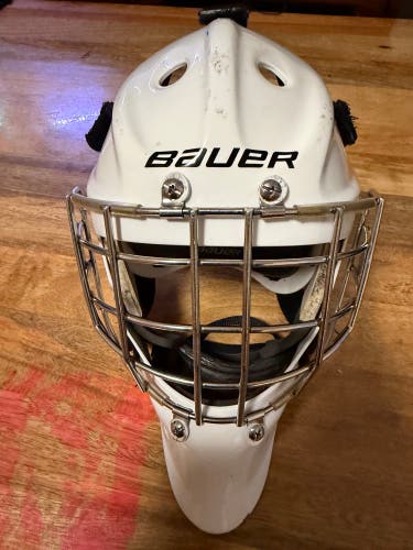 Senior Medium 2022 Bauer 940 Goalie Mask (Used)