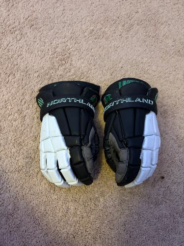 Northland Lacrosse Burnaby Lakers Gloves