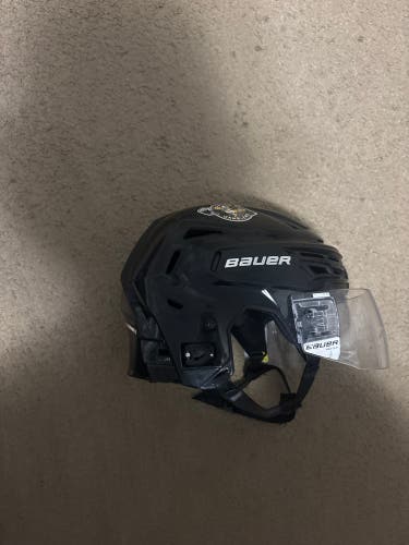 USHL Green Bay gamblers Small Bauer Re-Akt 155 Helmet (Used)