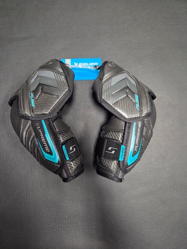 Brand New Intermediate Medium Bauer Supreme Fuse Elbow Pads