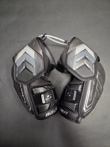 Brand New Senior Medium Bauer Supreme F50 Pro Elbow Pads