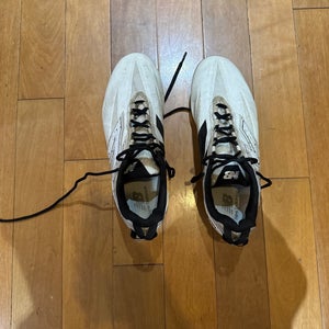 White Men's Size M 10.0 (W 11.0) Adult New Balance Low Top Molded Cleats (Used)