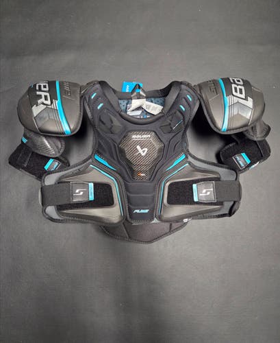 Brand new Men's Large Intermediate Bauer Supreme Fuse Shoulder Pads