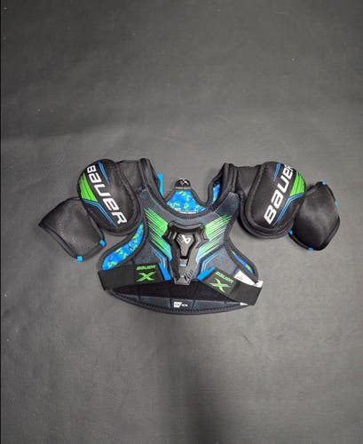 New Youth Medium Bauer X Shoulder Pads