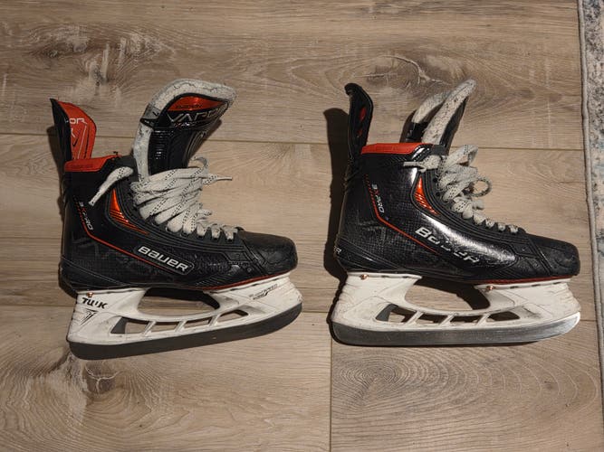 Senior Used Bauer Vapor 3X Pro Hockey Skates Regular Width Size 7 FIT 1